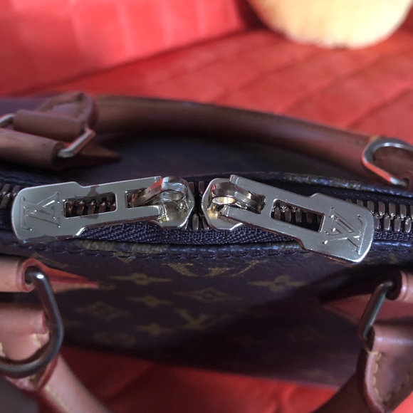 ❌SOLD❌💯Authentic Lv Alma Mono Pm - Picture 13 of 14